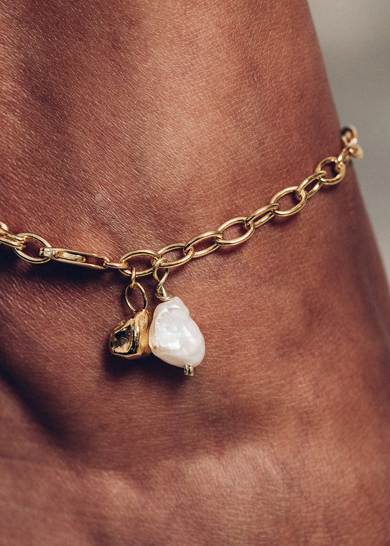 Released From Love Keshi and Cast Pearl Anklet