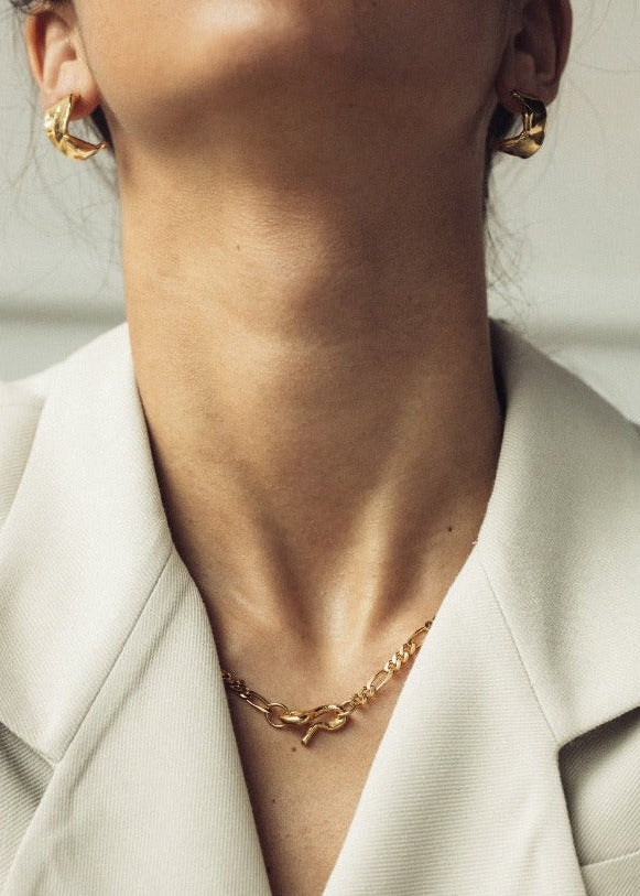 Classic Necklace 03