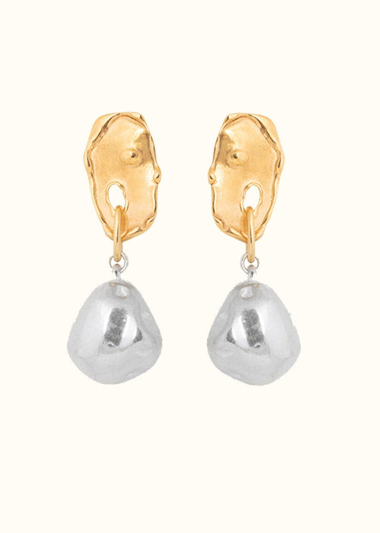 Cast Freshwater Pearl Drop Earrings 02